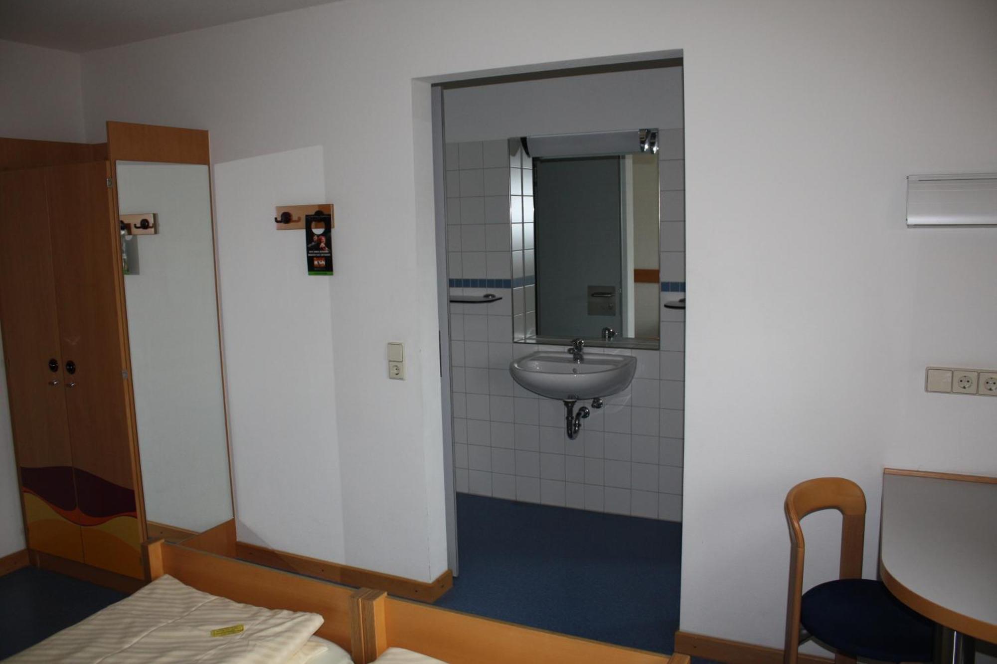 Jugendherberge Stuttgart International Екстериор снимка