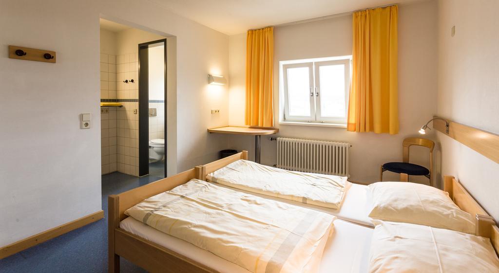 Jugendherberge Stuttgart International Екстериор снимка